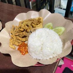 Lalapan Usus Crispy