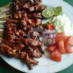 Sate Kambing Satu Porsi