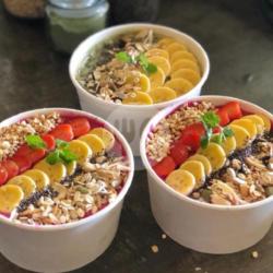 Peanut Butter Smoothies Bowl