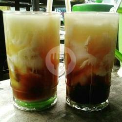 Es Kelapa Gula Merah (aren)   Susu