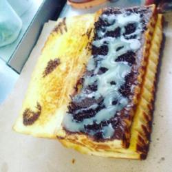 Roti Bakar Coklat Susu - Coklat Susu