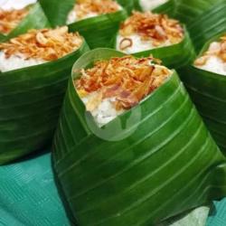 Nasi Uduk Daun Pisang