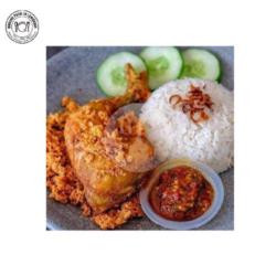 Nasi   Ayam Goreng