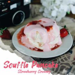 Souffle Pancake Strawberry Creamy