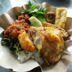 Nasi Tempong Telor