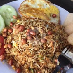 Nasi Goreng Teri Kacang