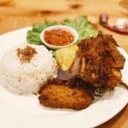 Pecel Ayam Dada Crispy   Nasi