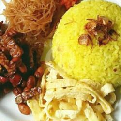 Nasi Kuning Semur Tahu