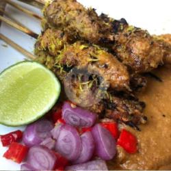 Sate Kelapa Jumbo Bu Har/porsi (isi 5 Tusuk)