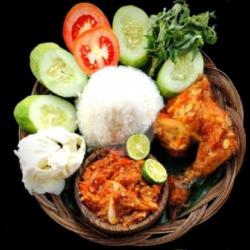 Paket Kenyang Ayam Geperek Kalasan