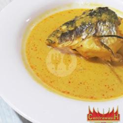 Nasi Rames Gulai Ikan Mas Kuah Kuning