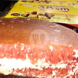 Setengah Keju Setengah Coklat Kacang Red Velvet Spesial