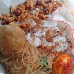 Nasi Uduk Telur Orek Prkedel