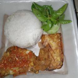 Nasi Tahu Tempe Penyet