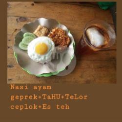 Nasi Ayam Geprek   Tahu   Telor Ceplok   Es Teh