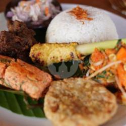 Nasi Campur Rendang