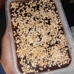 Brownies Lumer Toping Coklat Lumer Full Kacang