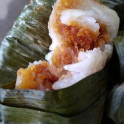 Lamang Baluo (ketan Inti Kelapa)