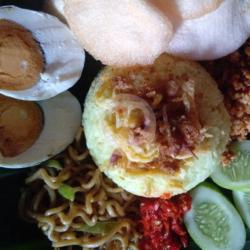 Nasi Kuning Telur Asin