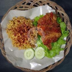 Paket Biasa Mie Pedas Ayam Geprek