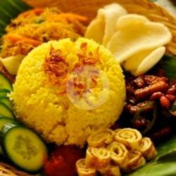 Paket Nasi Kuning Beef Rolade