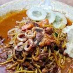 Mie Aceh Basah Cumi