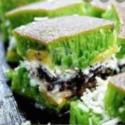 Martabak Manis Pandan Keju