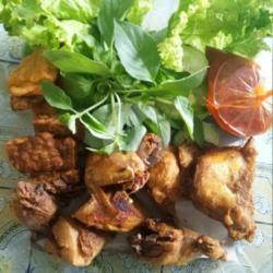 Ayam Goreng Utuh Potong 8