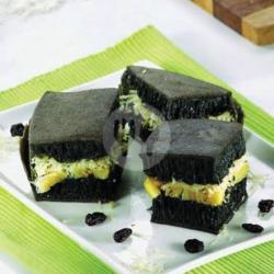 Black Sweet Kismis Keju. . . Loyang Kecil