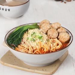 Lamian Sup Pedas Dengan Bakso Babi (r)