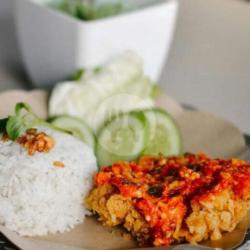 Nasi Ayam Geprek Istimewa