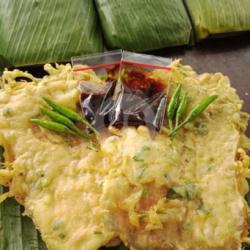 Menu Campur 2 Mendoan Jumbo  3 Tahu Isi Pedas Manis