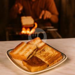 Roti Tawar Bakar Srikaya