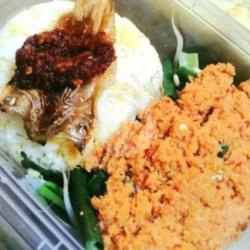 Nasi Urap Ikan Asin