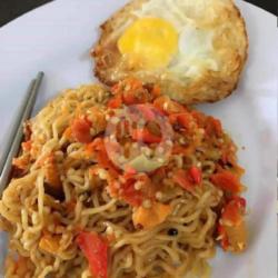 Mie Goreng Telur Sambel Bawang