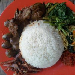 Nasi Sayur, Ati Ampela, Telur Puyuh, Teri Kacang