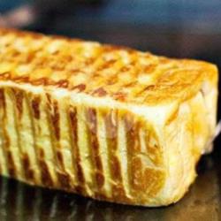 Roti Bakar Tiramisu Crunchy   Keju