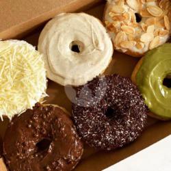 Donat Kentang Topping Premium