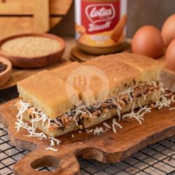 Martabak Lotus Biscoff Coklat Keju