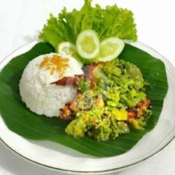 Ayam Penyet Sambel Ijoo