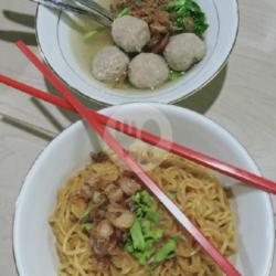 Yamien Bakso Kuah