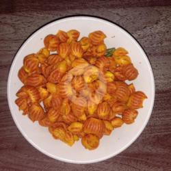 1/4kg Keripik Kerang Pedas Rajawali