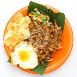 Kwetiau Goreng Telur Mata Sapi
