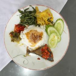 Ikan Tongkol Goreng Cabe Merah   Nasi