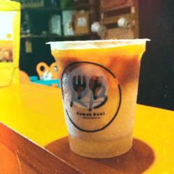 Es Kopi Susu Hazelnut