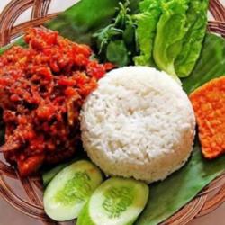 Nasi Ayam Geprek Sayur Tempe Goreng Sambal Mattah Lalapan Kerupuk Free Es Teh Manis