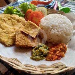 Nasi Telor Crispy Geprek