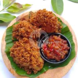 Ayam Goreng Kelapa