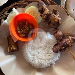Nasi Ampela Ati Penyet Komplit