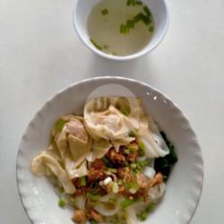 Kwetiaw Pangsit